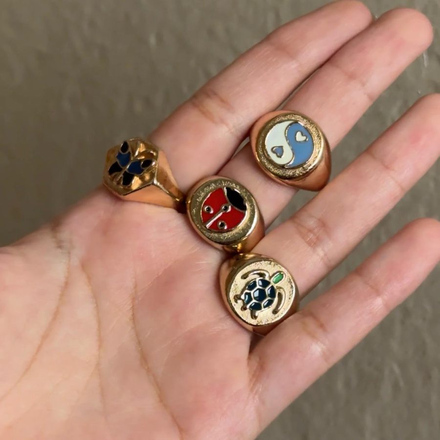 Medallion Enamel Rings Set
