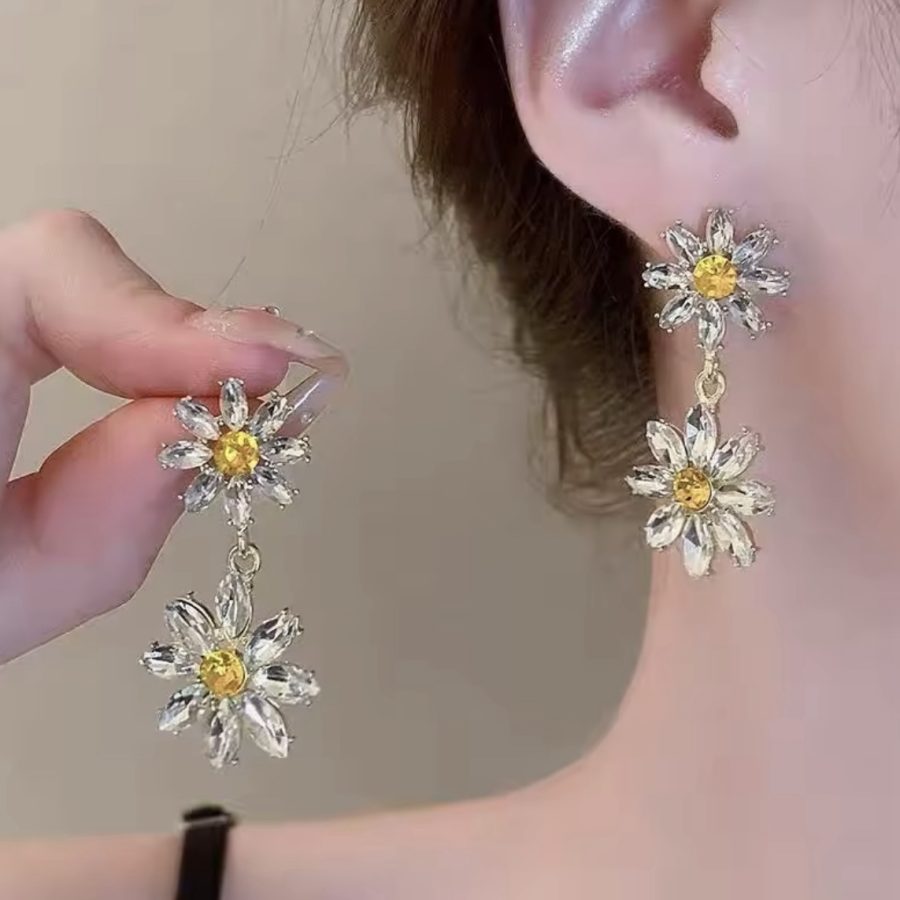 Sparkly Daisy Studs - Image 3